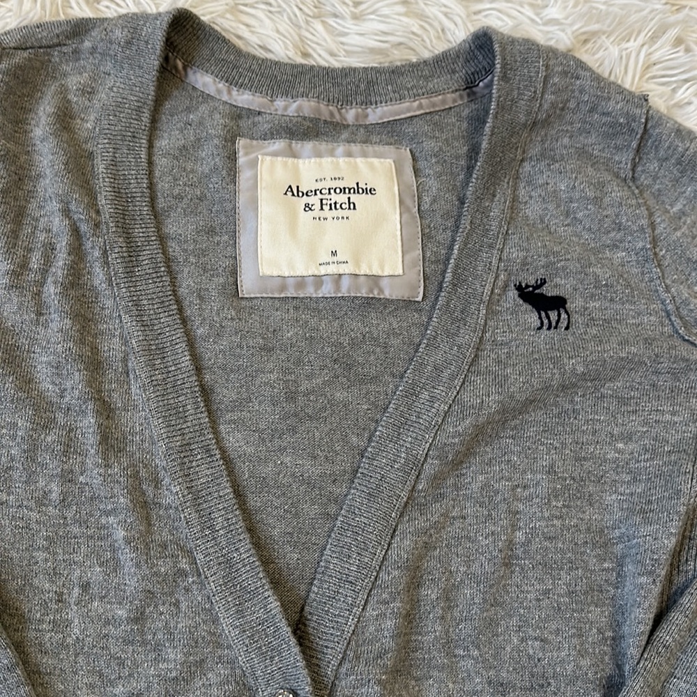 Abercrombie & Fitch Cardigan - Picture 2 of 7
